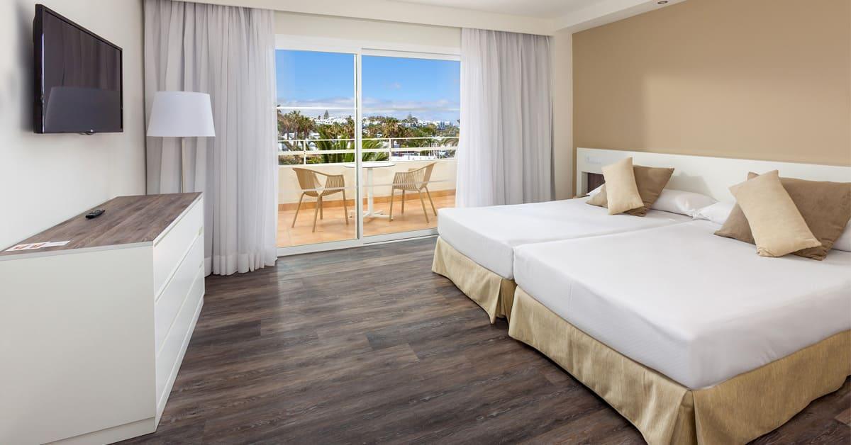 Hotel Sol Lanzarote Puerto del Carmen  Esterno foto