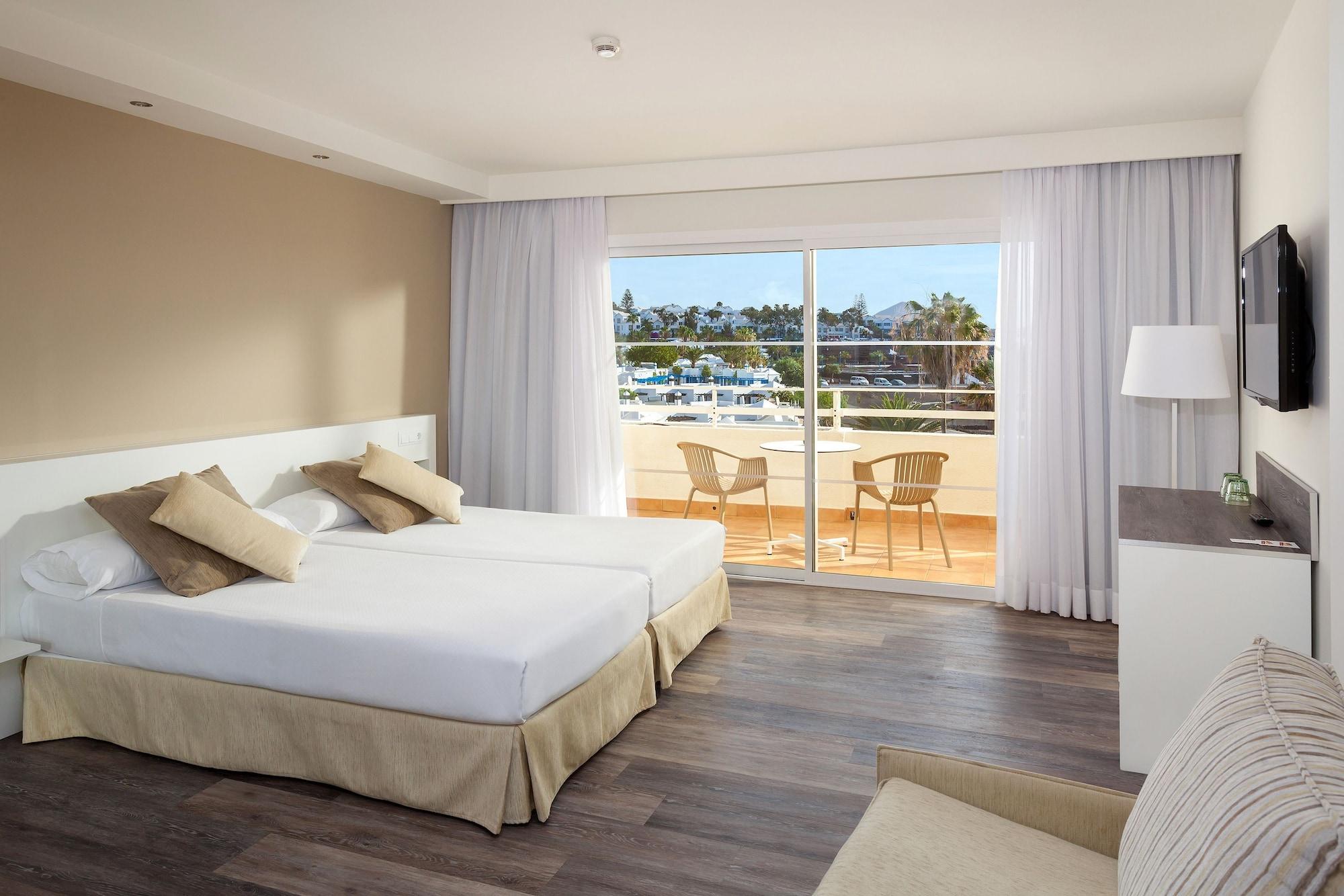 Hotel Sol Lanzarote Puerto del Carmen  Esterno foto
